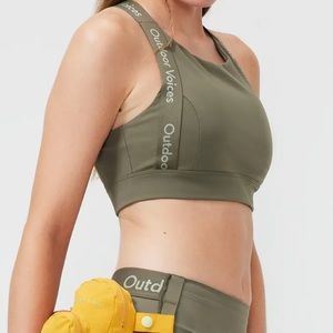 NWT Outdoor Voices Snacks bra size L in Tea Tree